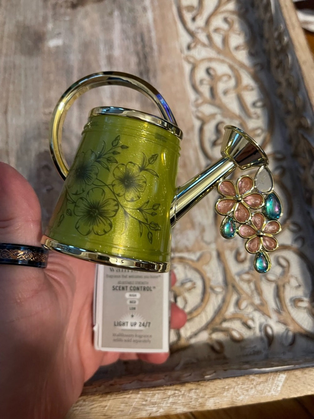 Bath & Body Works Lime Green Watering Can Accent with Gold Trim Wallflower Plug